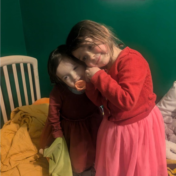 Meet your Posher, Louise - Picture 1 of 2